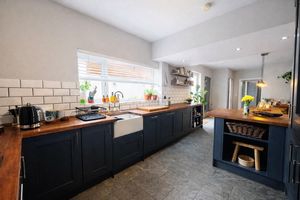 Photo 17- click for photo gallery